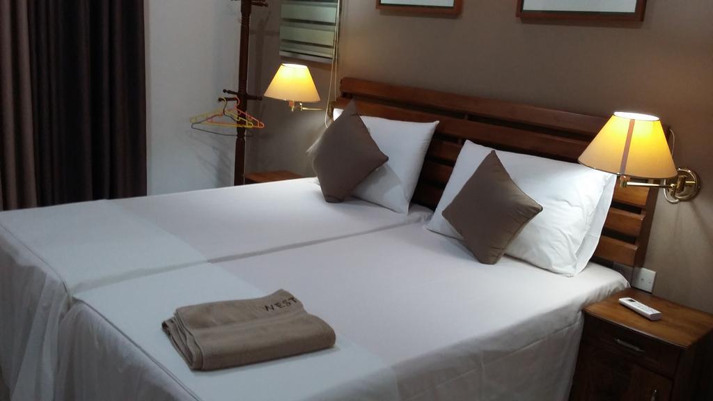 Bed and Breakfast West Dene Negombo Exterior foto